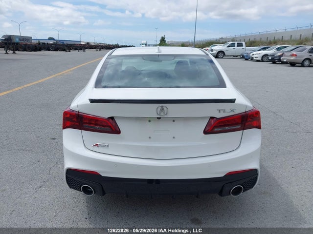 12622826 :رقم المزاد ، 19UUB1F81JA800348 vin ، 2018 Acura Tlx Elite مزاد بيع