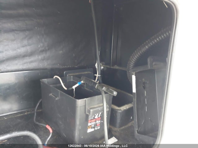 2011 Crossroads 5th Wheel Ctx მანქანა იყიდება აუქციონზე, vin: 4V0FC3022BE008200, აუქციონის ნომერი: 12622843