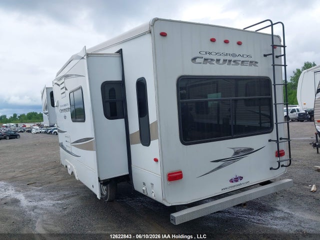 2011 Crossroads 5th Wheel Ctx მანქანა იყიდება აუქციონზე, vin: 4V0FC3022BE008200, აუქციონის ნომერი: 12622843