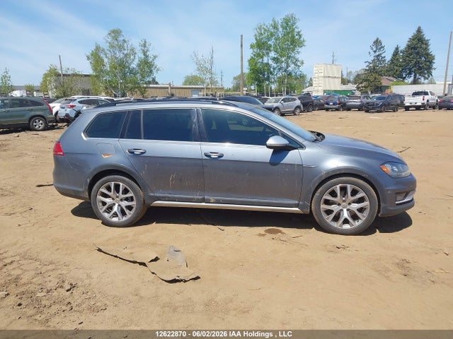 12622870 :رقم المزاد ، 3VWH17AU7HM543541 vin ، 2017 Volkswagen Golf Alltrack 1.8 Tsi مزاد بيع