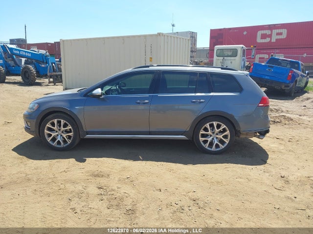 12622870 :رقم المزاد ، 3VWH17AU7HM543541 vin ، 2017 Volkswagen Golf Alltrack 1.8 Tsi مزاد بيع