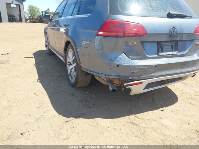 12622870 :رقم المزاد ، 3VWH17AU7HM543541 vin ، 2017 Volkswagen Golf Alltrack 1.8 Tsi مزاد بيع
