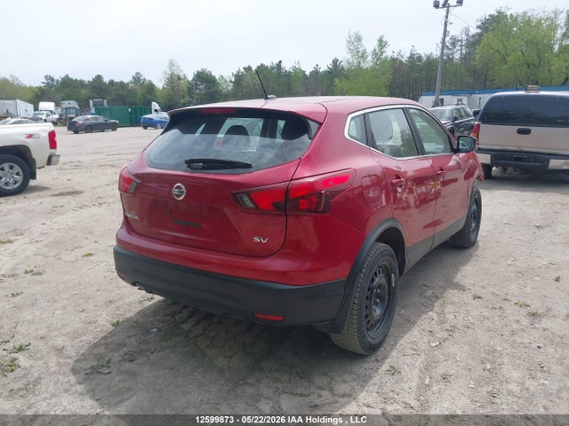 JN1BJ1CP5JW193557 Nissan Qashqai S 4dr2wd