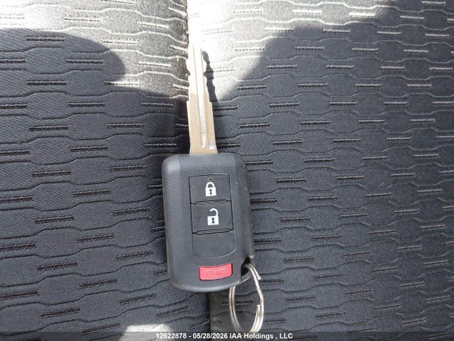 JA4AD2A37FZ601272 Mitsubishi Outlander Es