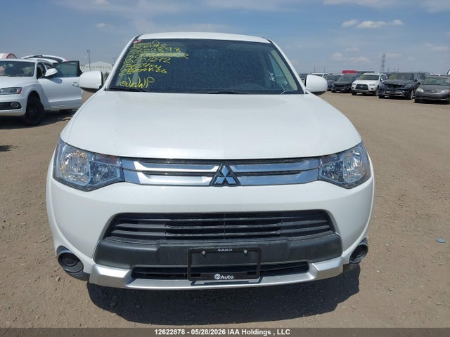 JA4AD2A37FZ601272 Mitsubishi Outlander Es