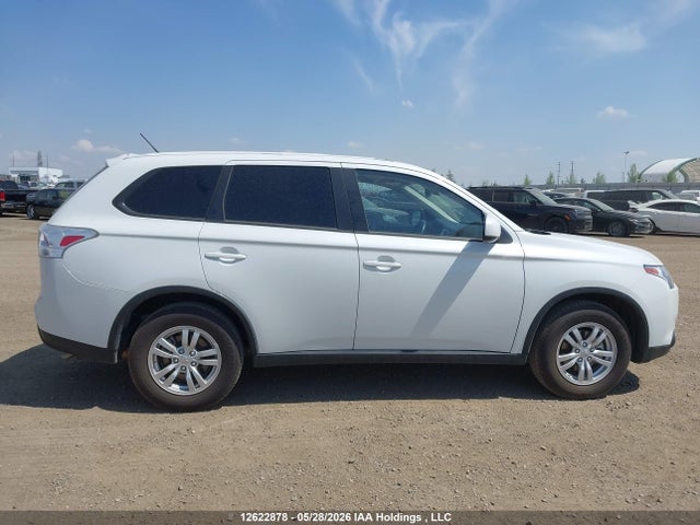 JA4AD2A37FZ601272 Mitsubishi Outlander Es