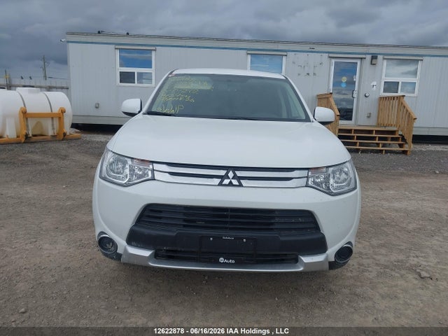 JA4AD2A37FZ601272 Mitsubishi Outlander Es
