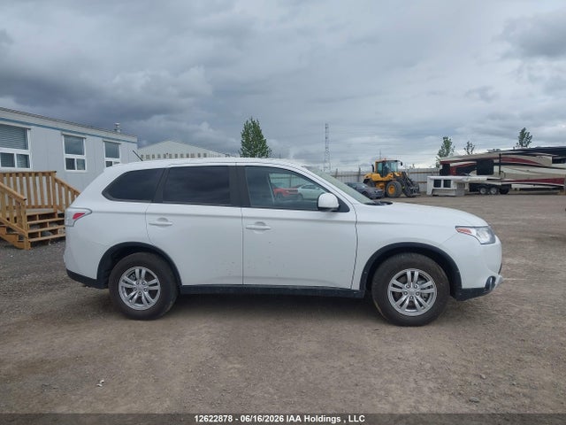 JA4AD2A37FZ601272 Mitsubishi Outlander Es
