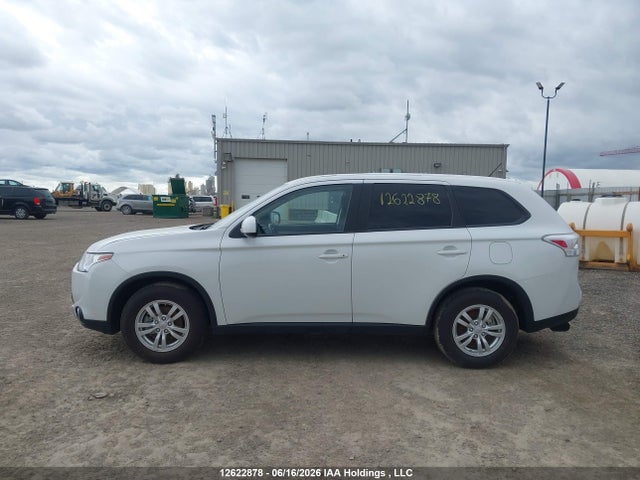 JA4AD2A37FZ601272 Mitsubishi Outlander Es