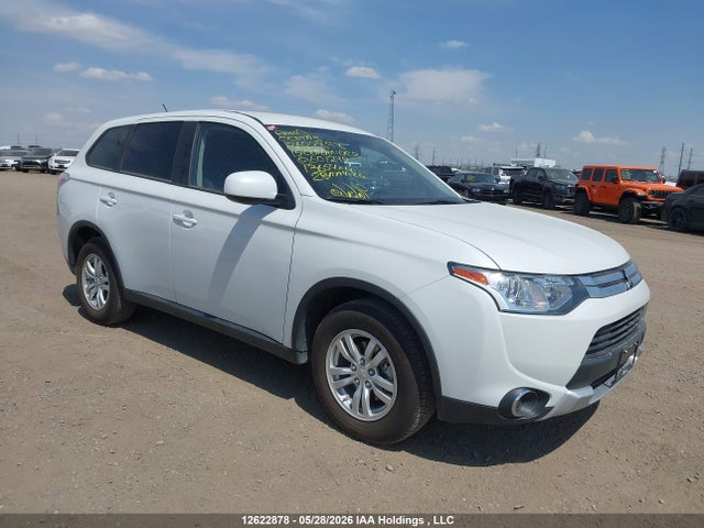 JA4AD2A37FZ601272 Mitsubishi Outlander Es