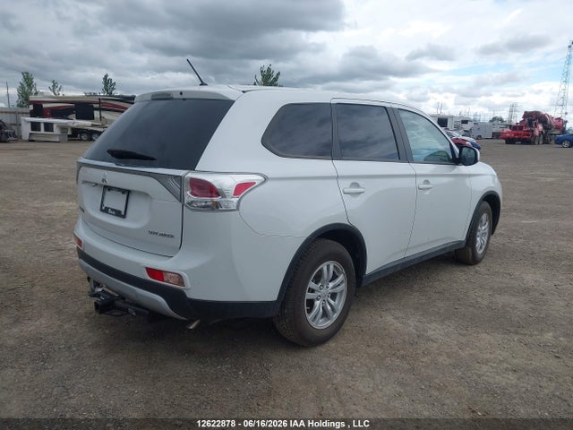 JA4AD2A37FZ601272 Mitsubishi Outlander Es