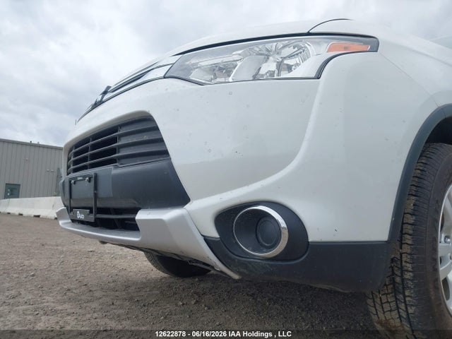 JA4AD2A37FZ601272 Mitsubishi Outlander Es