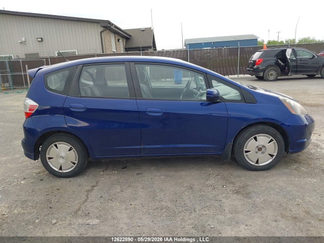12622890 :رقم المزاد ، JHMGE8H55BC801795 vin ، 2011 Honda Fit Lx مزاد بيع