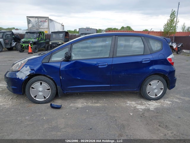 12622890 :رقم المزاد ، JHMGE8H55BC801795 vin ، 2011 Honda Fit Lx مزاد بيع