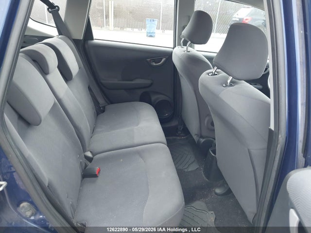 12622890 :رقم المزاد ، JHMGE8H55BC801795 vin ، 2011 Honda Fit Lx مزاد بيع