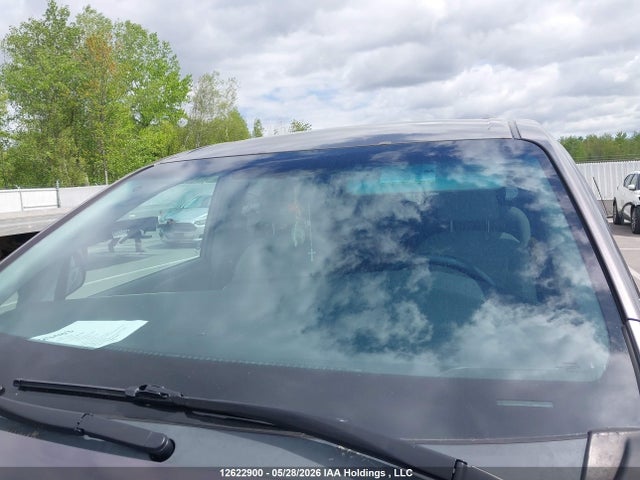 2015 Toyota Sienna მანქანა იყიდება აუქციონზე, vin: 5TDZK3DC4FS672186, აუქციონის ნომერი: 12622900