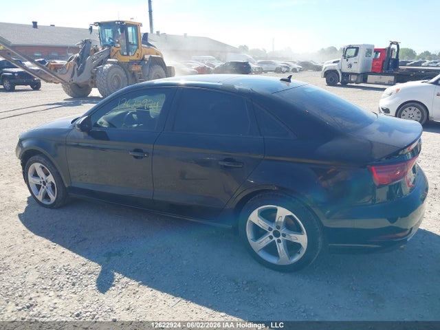 12622924 :رقم المزاد ، WAUB8GFF6J1015052 vin ، 2018 Audi A3 2.0t Komfort مزاد بيع