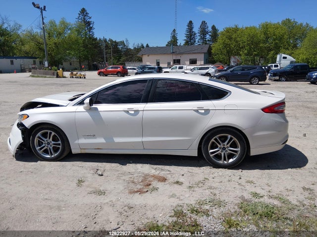 Продажа на аукционе авто 2015 Ford Fusion Titanium Hev, vin: 3FA6P0RU0FR121279, номер лота: 12622927