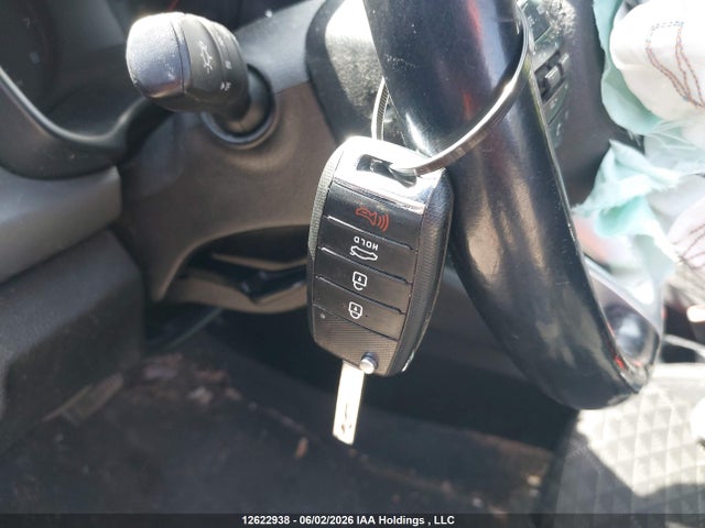12622938 :رقم المزاد ، 3KPA25AB5JE151047 vin ، 2018 Kia Rio مزاد بيع