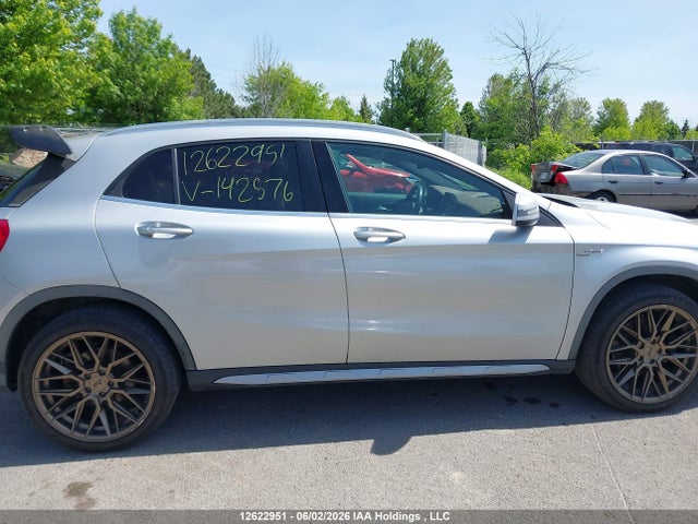 2015 Mercedes-benz Gla 250 4matic მანქანა იყიდება აუქციონზე, vin: WDCTG4GB9FJ142576, აუქციონის ნომერი: 12622951
