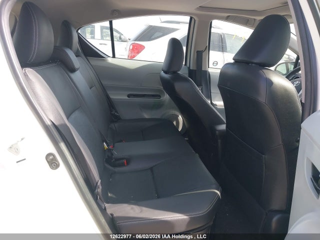 Toyota Prius C Technology 2014 JTDKDTB31E1081257 Image 8