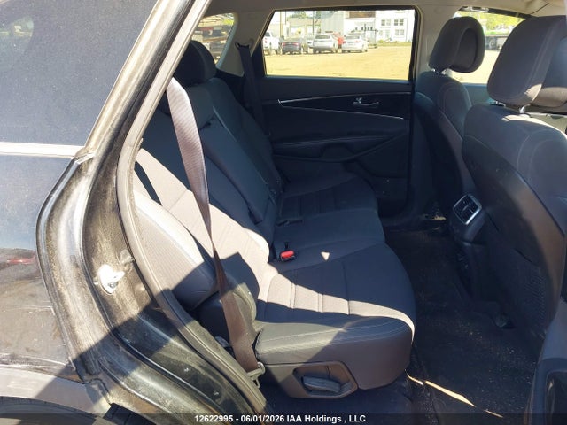 Auction sale of the 2016 Kia Sorento, vin: 5XYPGDA30GG037841, lot number: 12622995