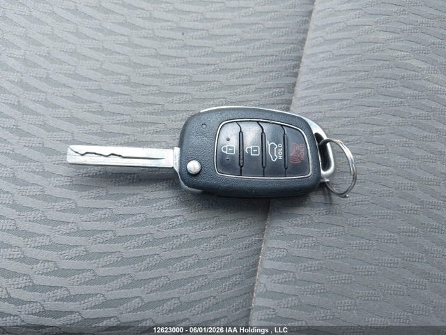 Продаж на аукціоні авто 2017 Hyundai Santa Fe Sport, vin: 5XYZT3LB9HG475858, номер лоту: 12623000