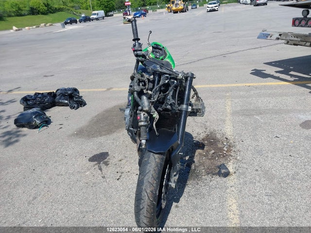 Kawasaki ZR900 2018 JKAZR2B18JA007038 Image 5