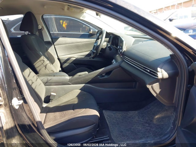 Продажа на аукционе авто 2022 Hyundai Elantra Preferred Ivt, vin: KMHLM4AG5NU323301, номер лота: 12623058