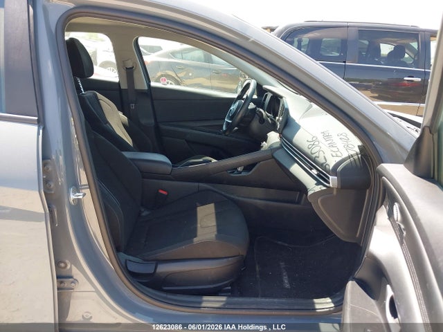 KMHLM4AG0NU278428 Hyundai Elantra Preferred Ivt With Sun And Tech Package