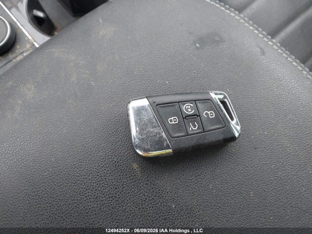 12494252 :رقم المزاد ، 1V2FE2CA4NC208138 vin ، 2022 Volkswagen Atlas Cross Sport 3.6 Fsi Execline مزاد بيع