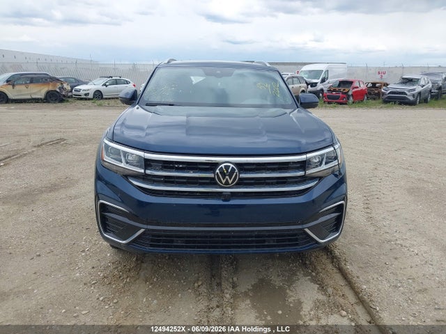 12494252 :رقم المزاد ، 1V2FE2CA4NC208138 vin ، 2022 Volkswagen Atlas Cross Sport 3.6 Fsi Execline مزاد بيع