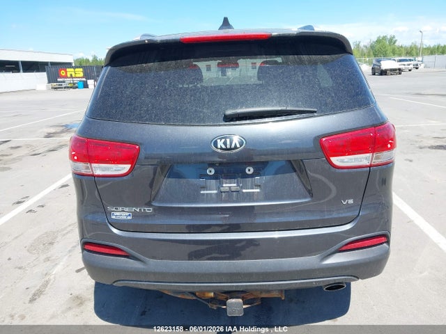 12623158 :رقم المزاد ، 5XYPGDA51JG391263 vin ، 2018 Kia Sorento 3.3l Lx مزاد بيع