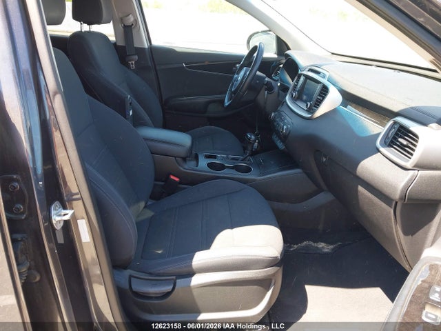 12623158 :رقم المزاد ، 5XYPGDA51JG391263 vin ، 2018 Kia Sorento 3.3l Lx مزاد بيع