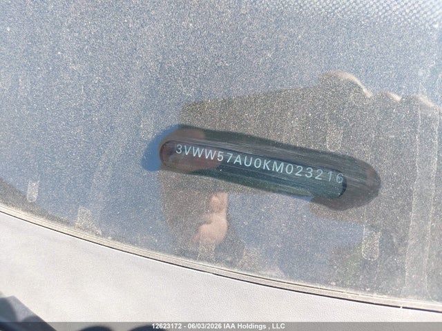 3VWW57AU0KM023216 Volkswagen GOLF S/SE