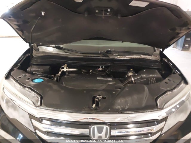 Honda Pilot Touring 2016 5FNYF6H97GB506492 Image 10