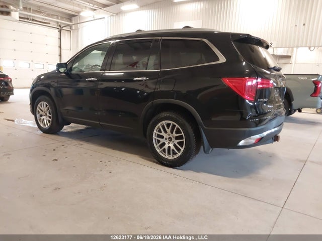 Honda Pilot Touring 2016 5FNYF6H97GB506492 Image 3