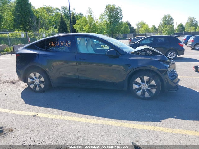 12623188 :رقم المزاد ، 7SAYGDEE0RF013388 vin ، 2024 Tesla Model Y مزاد بيع