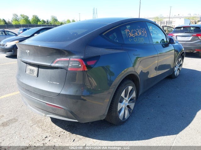 12623188 :رقم المزاد ، 7SAYGDEE0RF013388 vin ، 2024 Tesla Model Y مزاد بيع