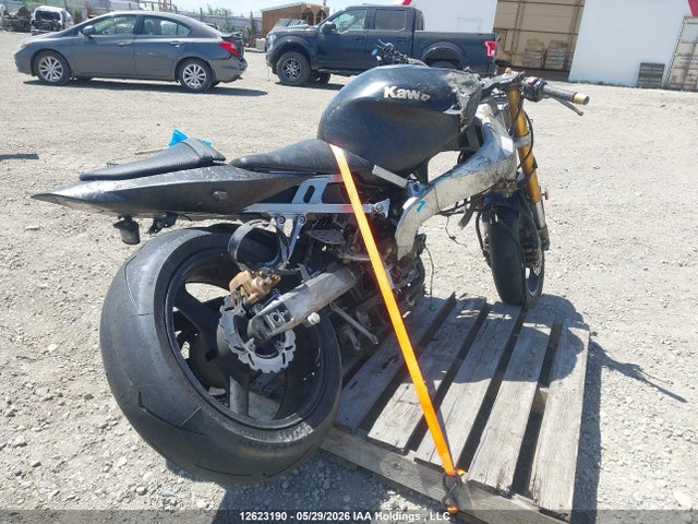 2003 Kawasaki Zx636 B1 მანქანა იყიდება აუქციონზე, vin: JKBZXJB103A014158, აუქციონის ნომერი: 12623190