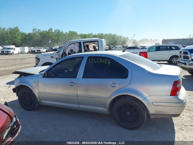 2001 Volkswagen Jetta მანქანა იყიდება აუქციონზე, vin: 3VWSP29M01M165368, აუქციონის ნომერი: 12623226
