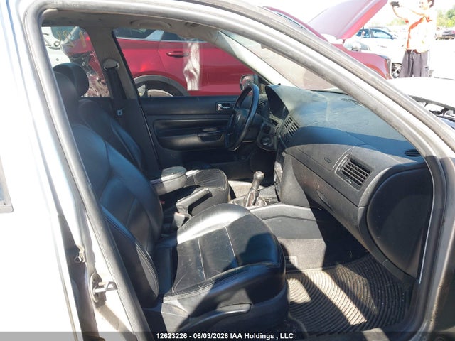 2001 Volkswagen Jetta მანქანა იყიდება აუქციონზე, vin: 3VWSP29M01M165368, აუქციონის ნომერი: 12623226