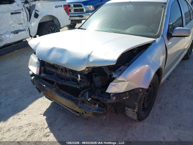 2001 Volkswagen Jetta მანქანა იყიდება აუქციონზე, vin: 3VWSP29M01M165368, აუქციონის ნომერი: 12623226