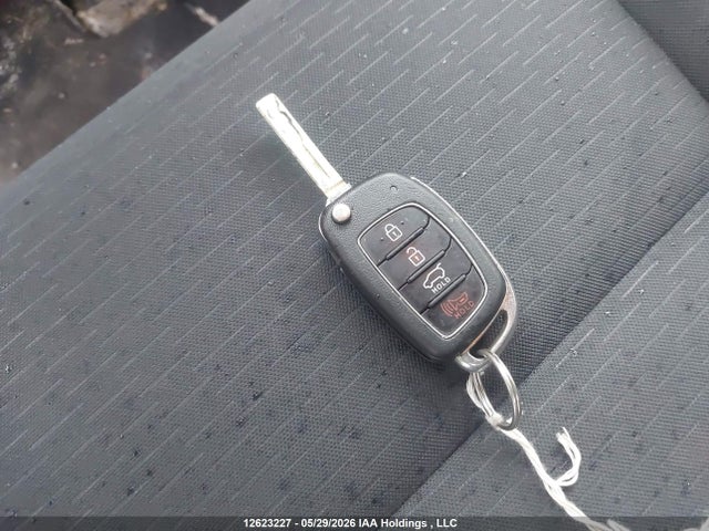 KM8J3CA42KU044359 Hyundai Tucson Preferred