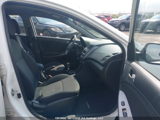 KMHCT5AE6GU251034 Hyundai ACCENT GL