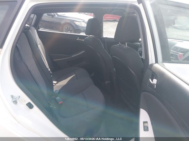 KMHCT5AE6GU251034 Hyundai ACCENT GL