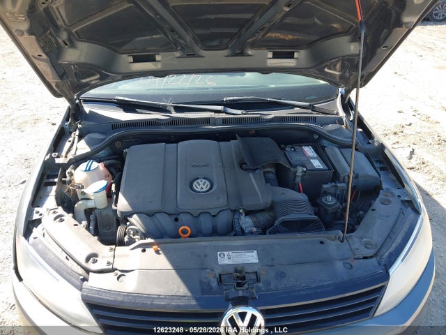 2011 Volkswagen Jetta 2.5l Comfortline/2.5l Sportline მანქანა იყიდება აუქციონზე, vin: 3VWBX7AJ5BM040995, აუქციონის ნომერი: 12623248