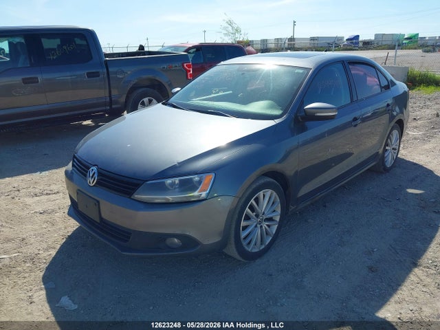 2011 Volkswagen Jetta 2.5l Comfortline/2.5l Sportline მანქანა იყიდება აუქციონზე, vin: 3VWBX7AJ5BM040995, აუქციონის ნომერი: 12623248