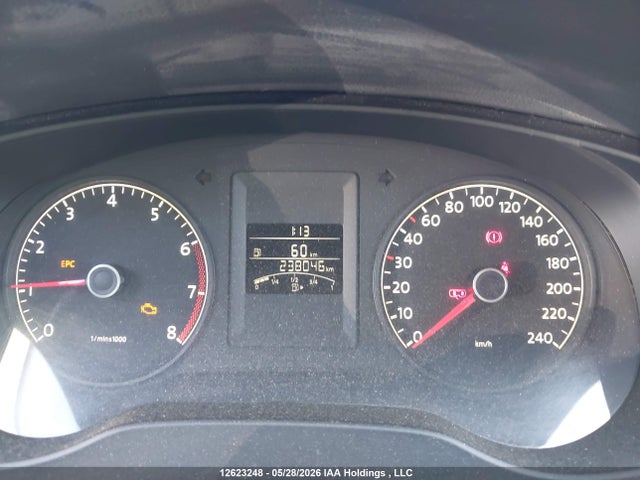 2011 Volkswagen Jetta 2.5l Comfortline/2.5l Sportline მანქანა იყიდება აუქციონზე, vin: 3VWBX7AJ5BM040995, აუქციონის ნომერი: 12623248