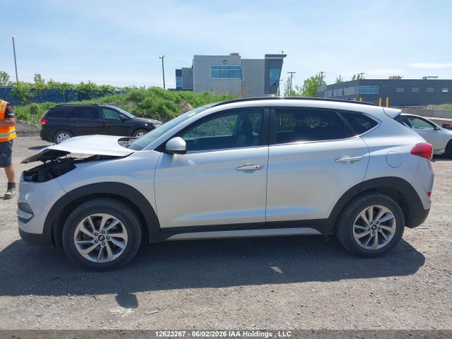 12623267 :رقم المزاد ، KM8J3CA48HU373513 vin ، 2017 Hyundai Tucson Luxury مزاد بيع